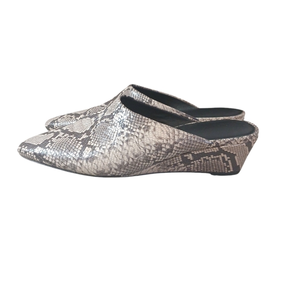 VINCE Baxley Snake Embossed Leather Slip On Mule in Taupe size 7.5 M - Picture 6 of 10